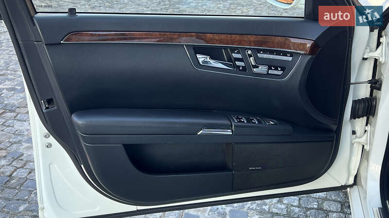 Седан Mercedes-Benz S-Class 2008 в Днепре