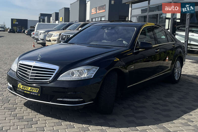Седан Mercedes-Benz S-Class 2011 в Мукачево