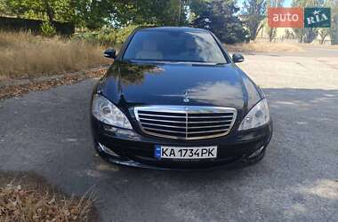 Седан Mercedes-Benz S-Class 2006 в Белгороде-Днестровском