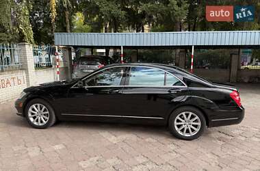 Седан Mercedes-Benz S-Class 2013 в 