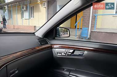Седан Mercedes-Benz S-Class 2013 в 