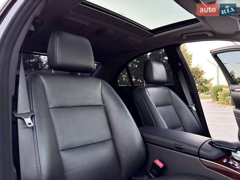 Седан Mercedes-Benz S-Class 2012 в Киеве