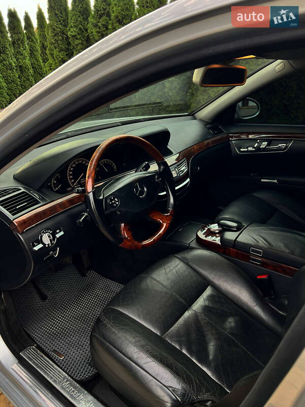 Седан Mercedes-Benz S-Class 2007 в Городке