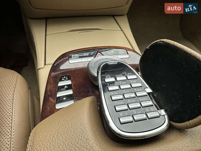 Седан Mercedes-Benz S-Class 2006 в Львове
