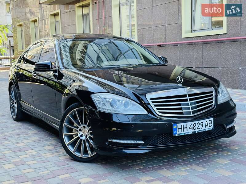 Mercedes-Benz S-Class 2012