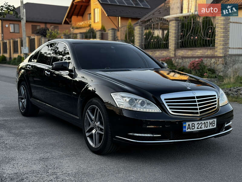 Mercedes-Benz S-Class 2010 Mercedes-Benz S-Class 2010