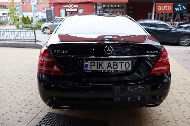 Седан Mercedes-Benz S-Class 2012 в Львові