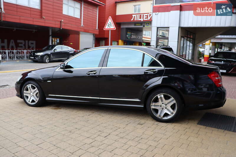 Седан Mercedes-Benz S-Class 2012 в Львові