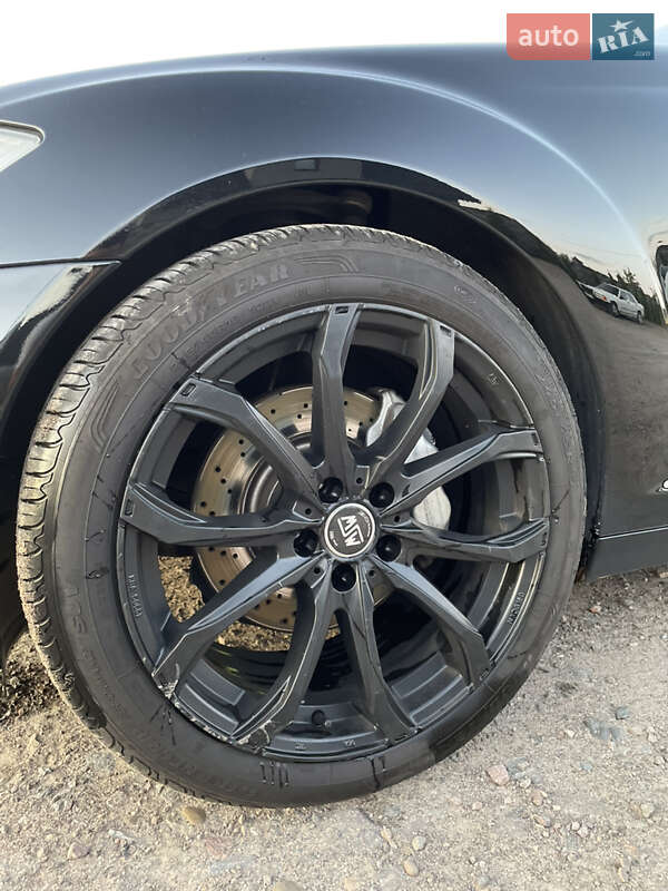 Седан Mercedes-Benz S-Class 2006 в Ровно