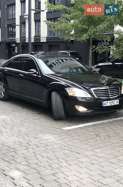 Седан Mercedes-Benz S-Class 2009 в Ивано-Франковске