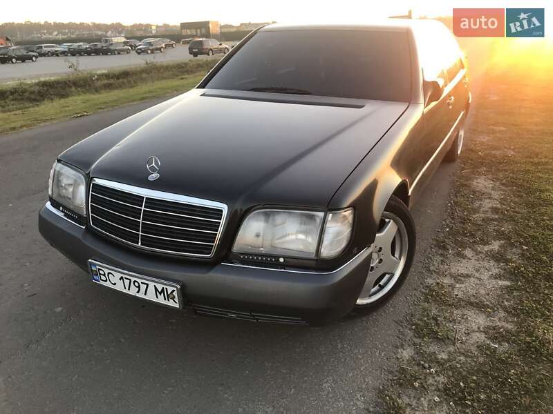 Mercedes-Benz S-Class 1992