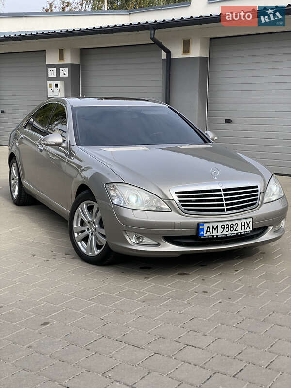 Mercedes-Benz S-Class 2008