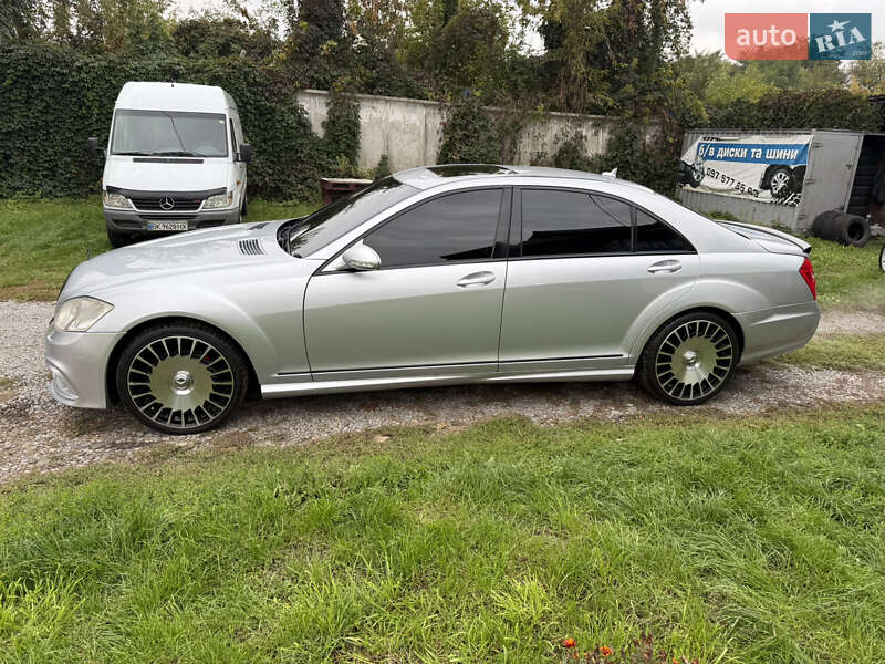 Седан Mercedes-Benz S-Class 2008 в Ровно