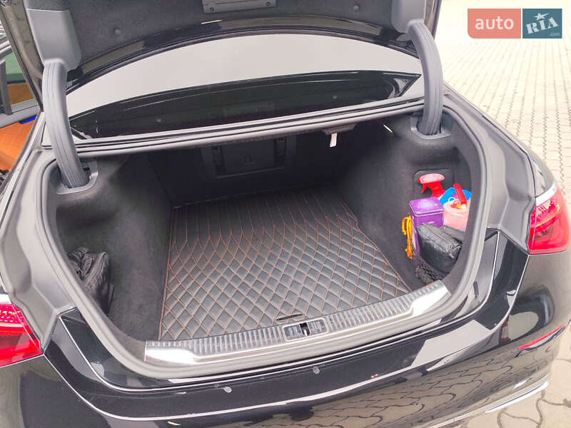 Седан Mercedes-Benz S-Class 2021 в Львове