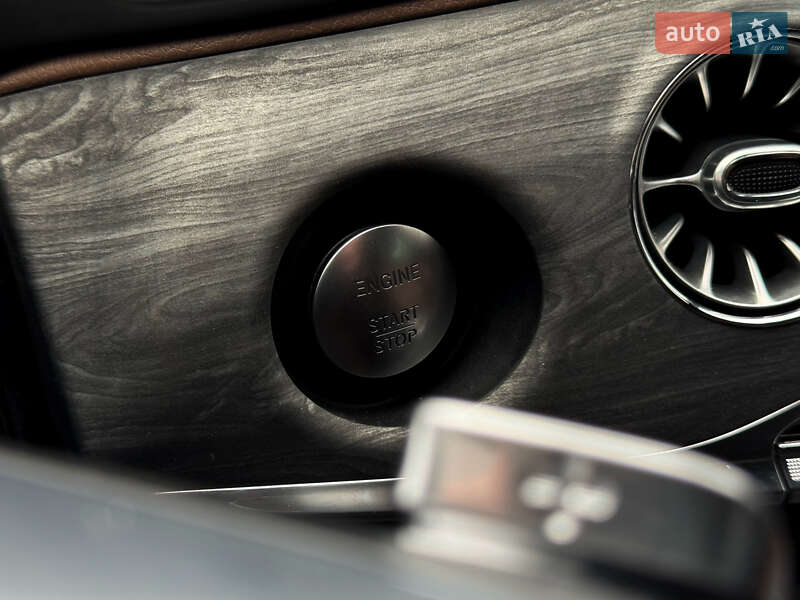 Седан Mercedes-Benz S-Class 2015 в Києві