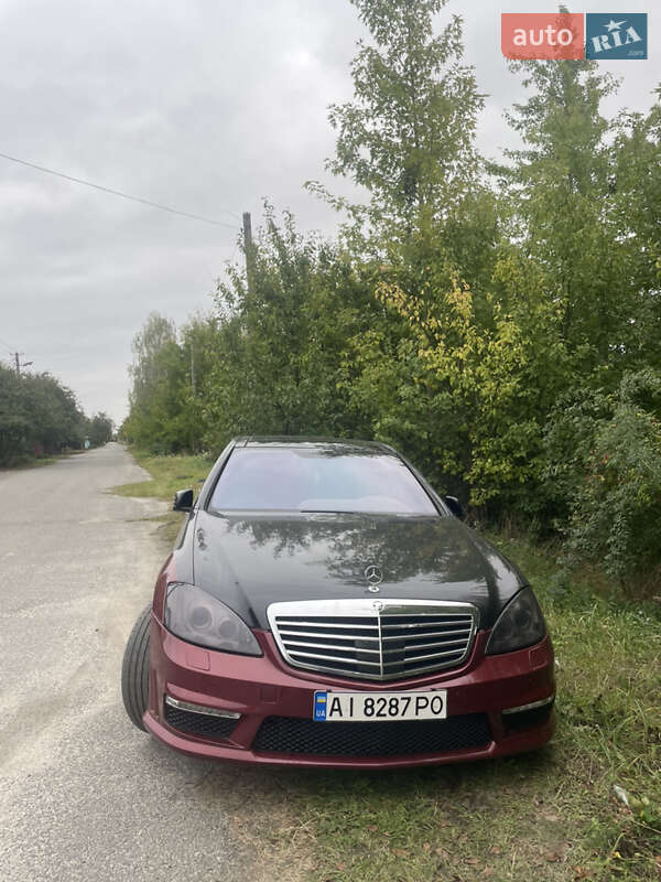 Mercedes-Benz S-Class 2005