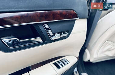 Седан Mercedes-Benz S-Class 2006 в 