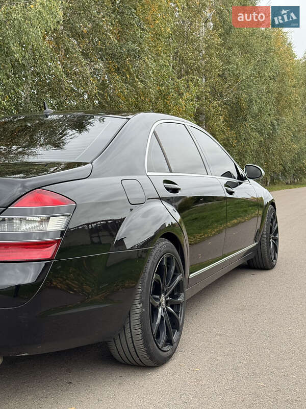 Седан Mercedes-Benz S-Class 2006 в Ровно