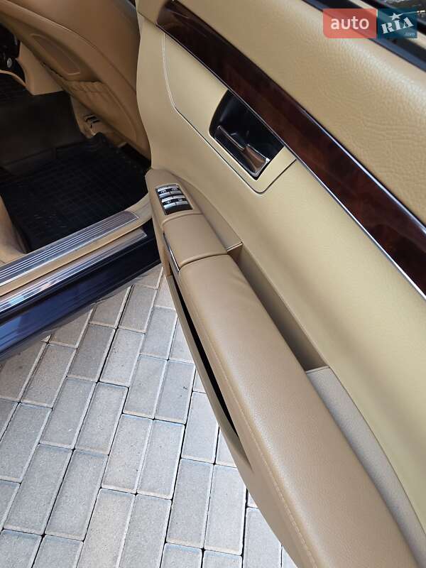 Седан Mercedes-Benz S-Class 2007 в Ровно