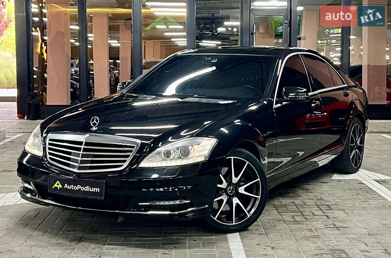 Mercedes-Benz S-Class 2012