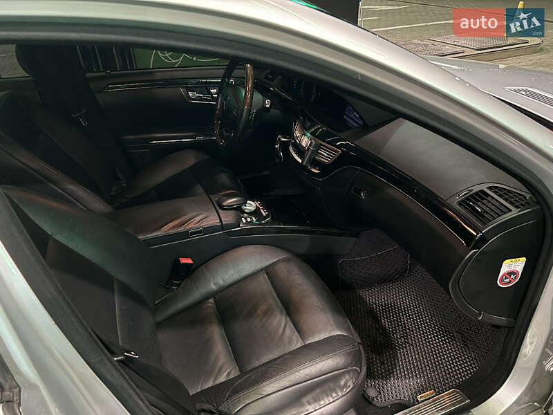 Седан Mercedes-Benz S-Class 2010 в Тернополі