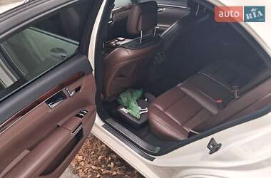Седан Mercedes-Benz S-Class 2009 в 