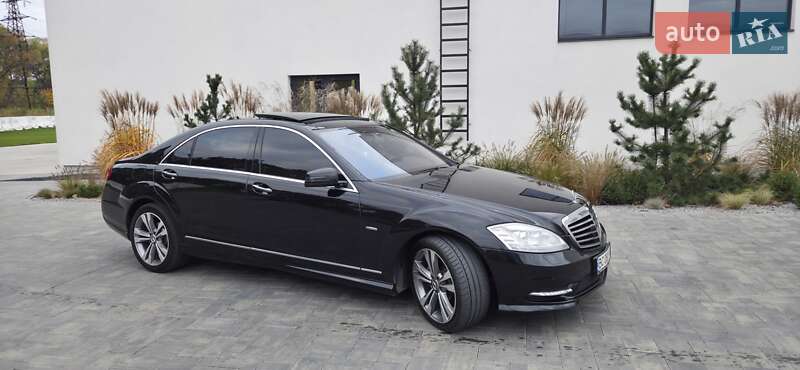 Седан Mercedes-Benz S-Class 2011 в 