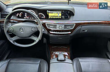 Седан Mercedes-Benz S-Class 2012 в 