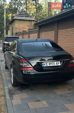 Седан Mercedes-Benz S-Class 2006 в 