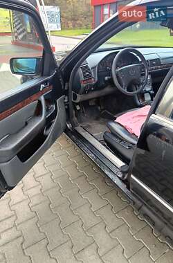 Седан Mercedes-Benz S-Class 1995 в  фото 16 Седан Mercedes-Benz S-Class 1995 в