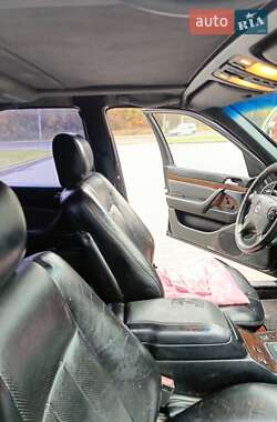 Седан Mercedes-Benz S-Class 1995 в  фото 24 Седан Mercedes-Benz S-Class 1995 в