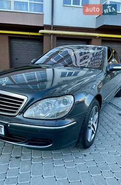 Седан Mercedes-Benz S-Class 2003 в  фото 10 Седан Mercedes-Benz S-Class 2003 в