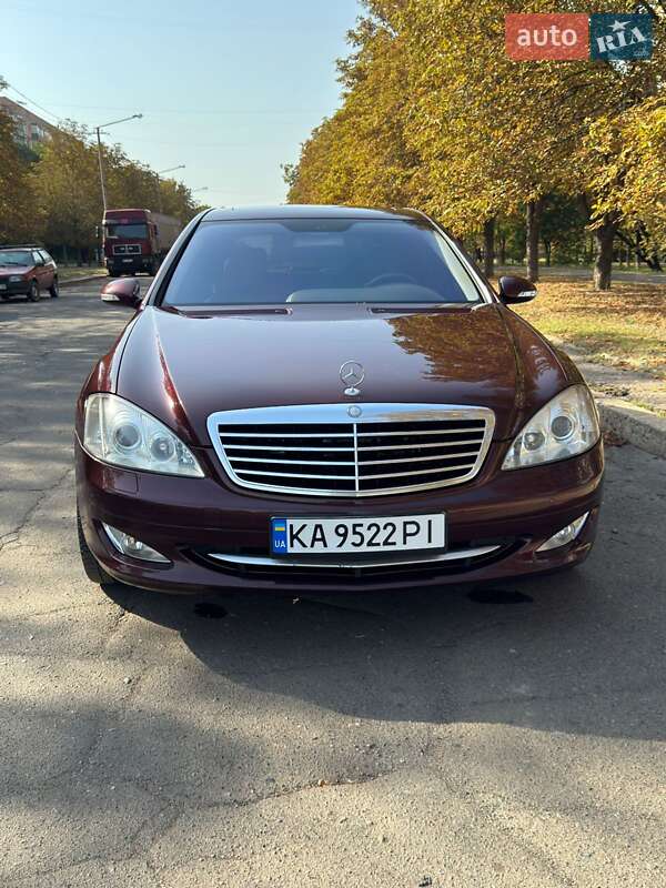 Mercedes-Benz S-Class 2005 Mercedes-Benz S-Class 2005