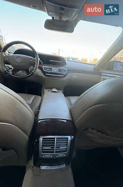 Седан Mercedes-Benz S-Class 2008 в  фото 17 Седан Mercedes-Benz S-Class 2008 в