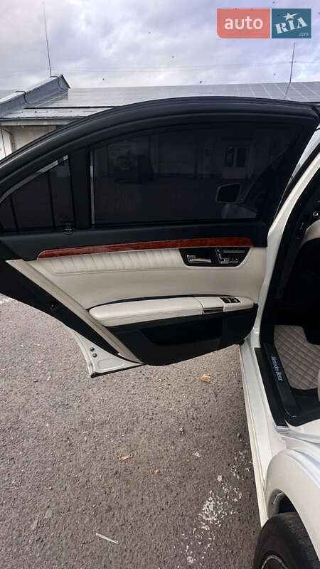 Седан Mercedes-Benz S-Class 2010 в Львове фото 32 Седан Mercedes-Benz S-Class 2010 в Львове