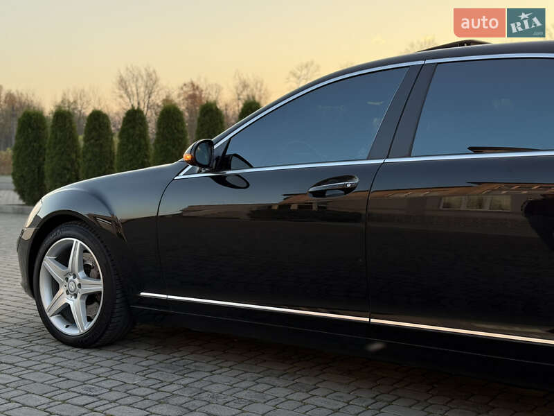 Седан Mercedes-Benz S-Class 2006 в Черновцах