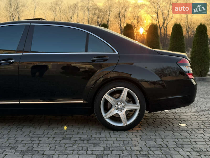 Седан Mercedes-Benz S-Class 2006 в Черновцах