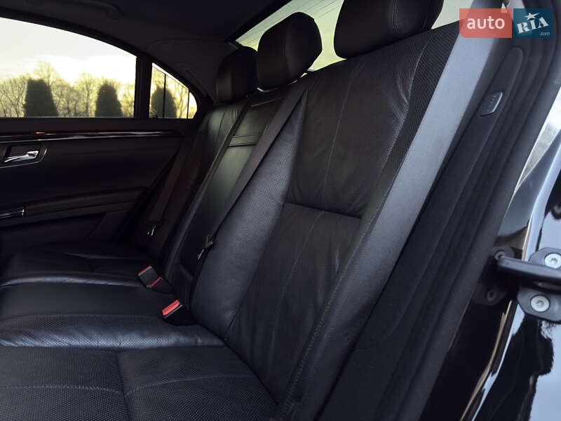 Седан Mercedes-Benz S-Class 2006 в Черновцах