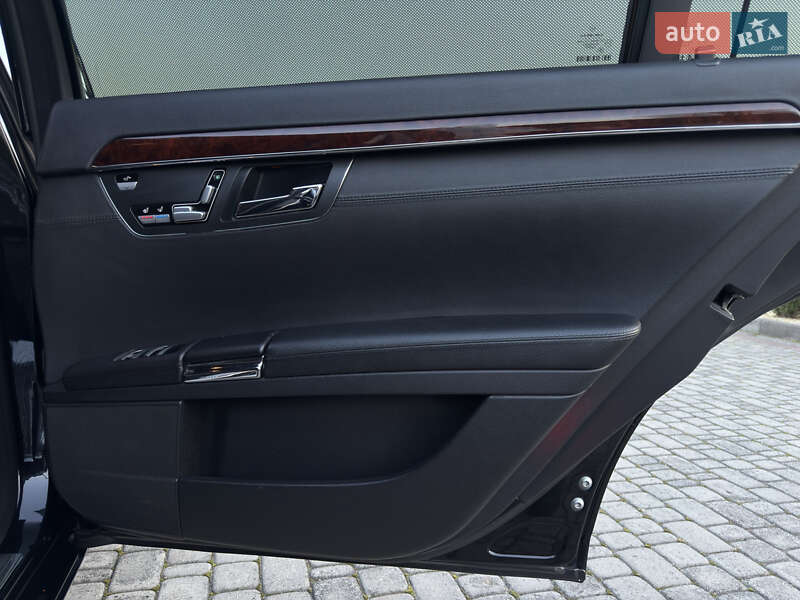 Седан Mercedes-Benz S-Class 2006 в Черновцах