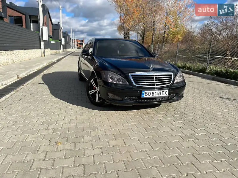 Mercedes-Benz S-Class