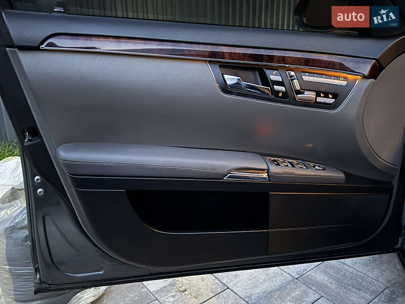 Седан Mercedes-Benz S-Class 2008 в Ужгороді фото 81 Седан Mercedes-Benz S-Class 2008 в Ужгороді