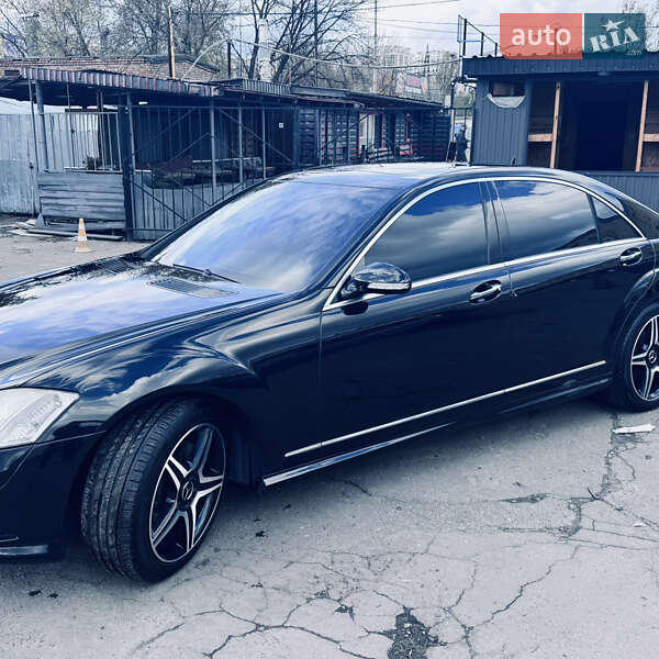 Mercedes-Benz S-Class 2007