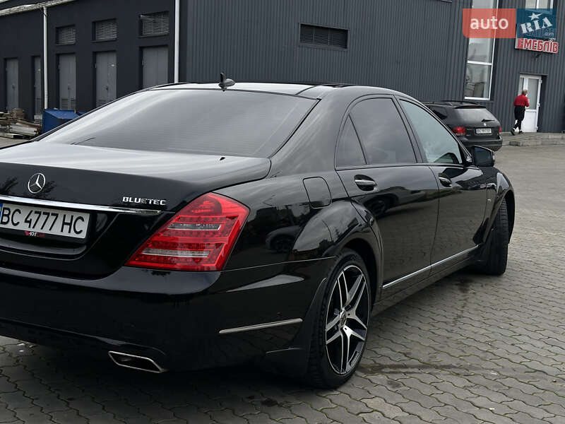 Седан Mercedes-Benz S-Class 2012 в Стрые