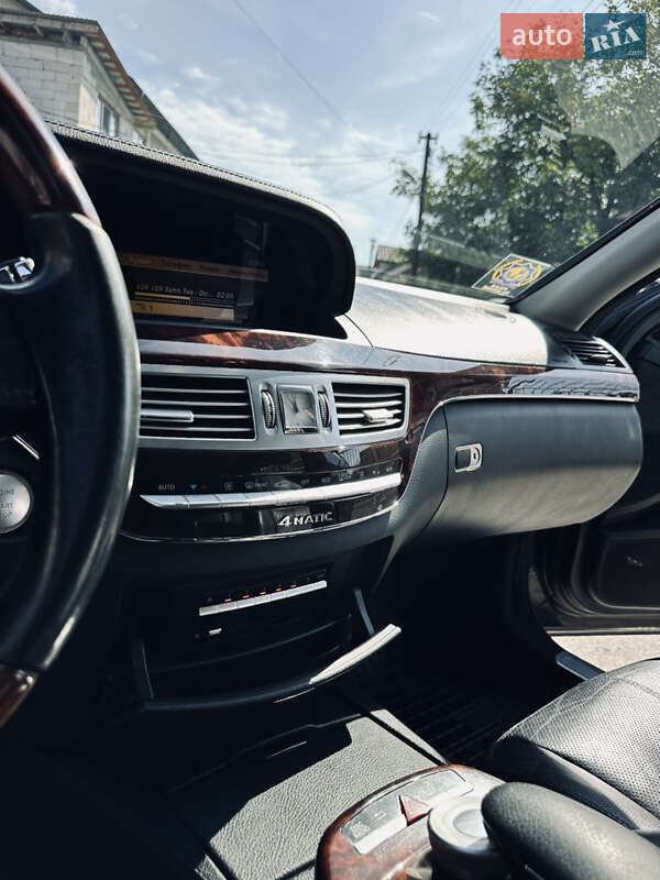 Седан Mercedes-Benz S-Class 2008 в Тячеве