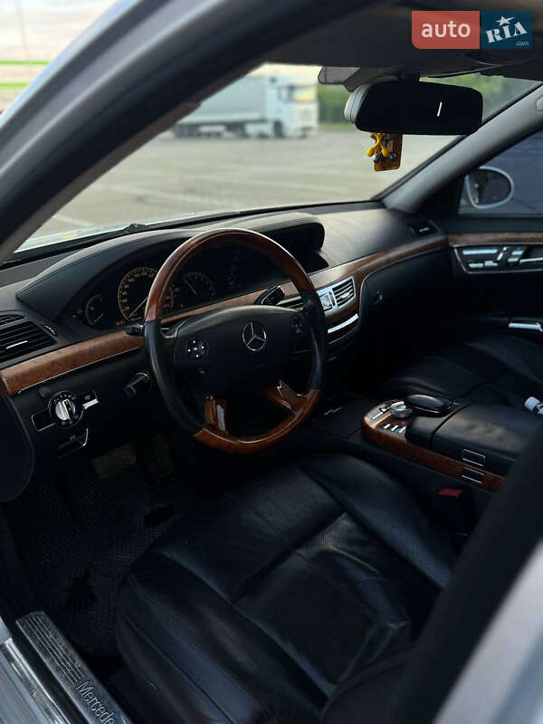 Седан Mercedes-Benz S-Class 2006 в Черновцах