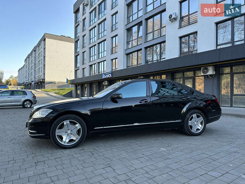 Седан Mercedes-Benz S-Class 2008 в Новояворовске