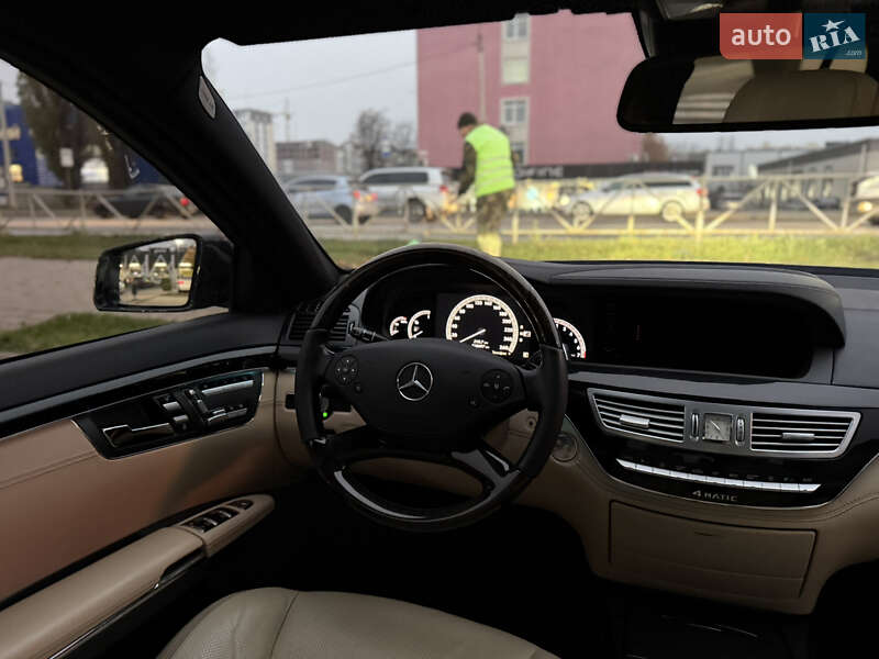 Седан Mercedes-Benz S-Class 2012 в Хмельницькому