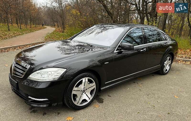 Седан Mercedes-Benz S-Class 2010 в Києві