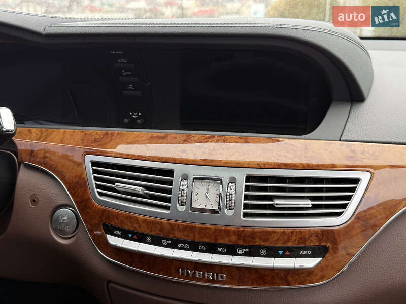 Седан Mercedes-Benz S-Class 2010 в Чернівцях фото 43 Седан Mercedes-Benz S-Class 2010 в Чернівцях