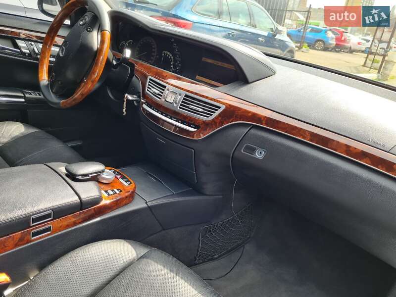 Седан Mercedes-Benz S-Class 2007 в Дніпрі